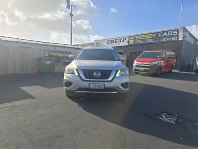 2018 Nissan Pathfinder - Thumbnail