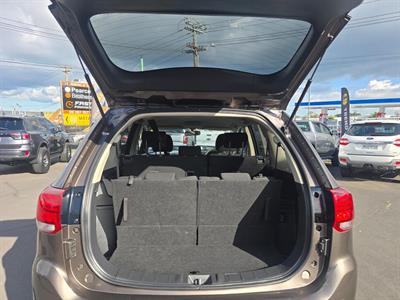 2018 Mitsubishi Outlander - Thumbnail